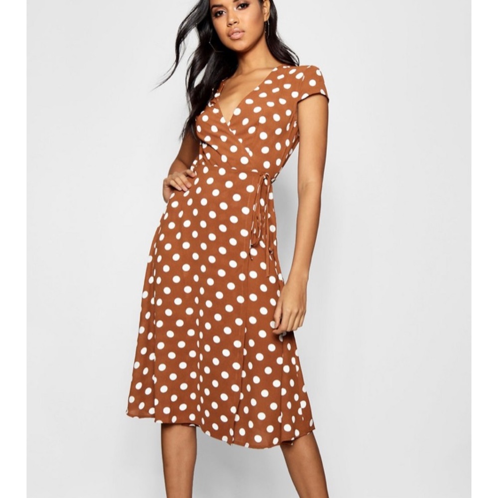 Super cute wrap dress 10 tan polka dot